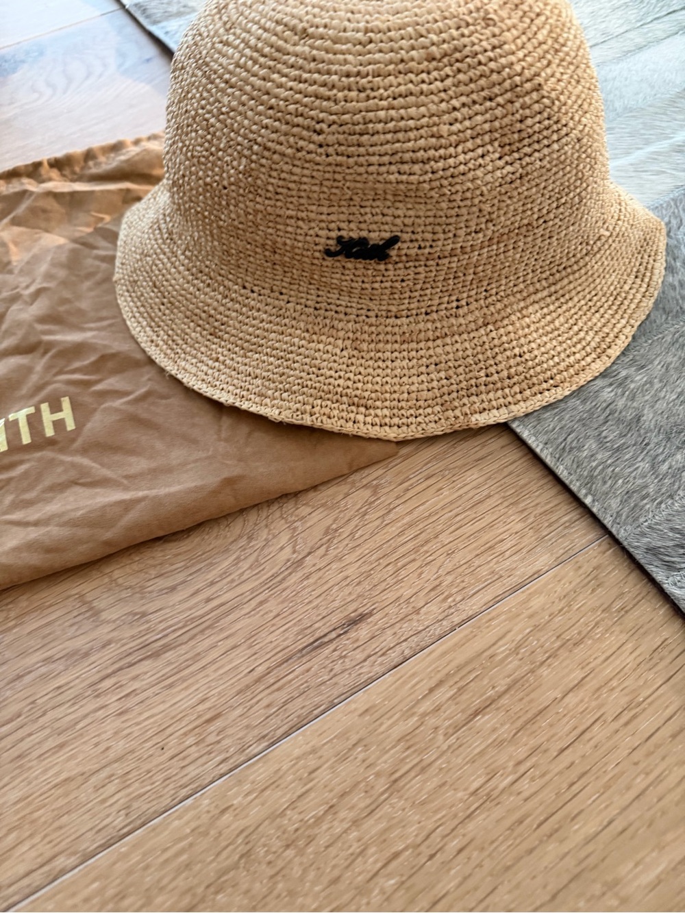 Brand new tags on KITH Women’s Straw Bucket Hat in Natural